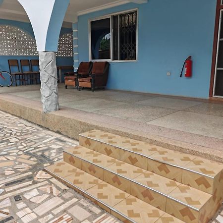 Elizz Guest House Accra Exterior photo