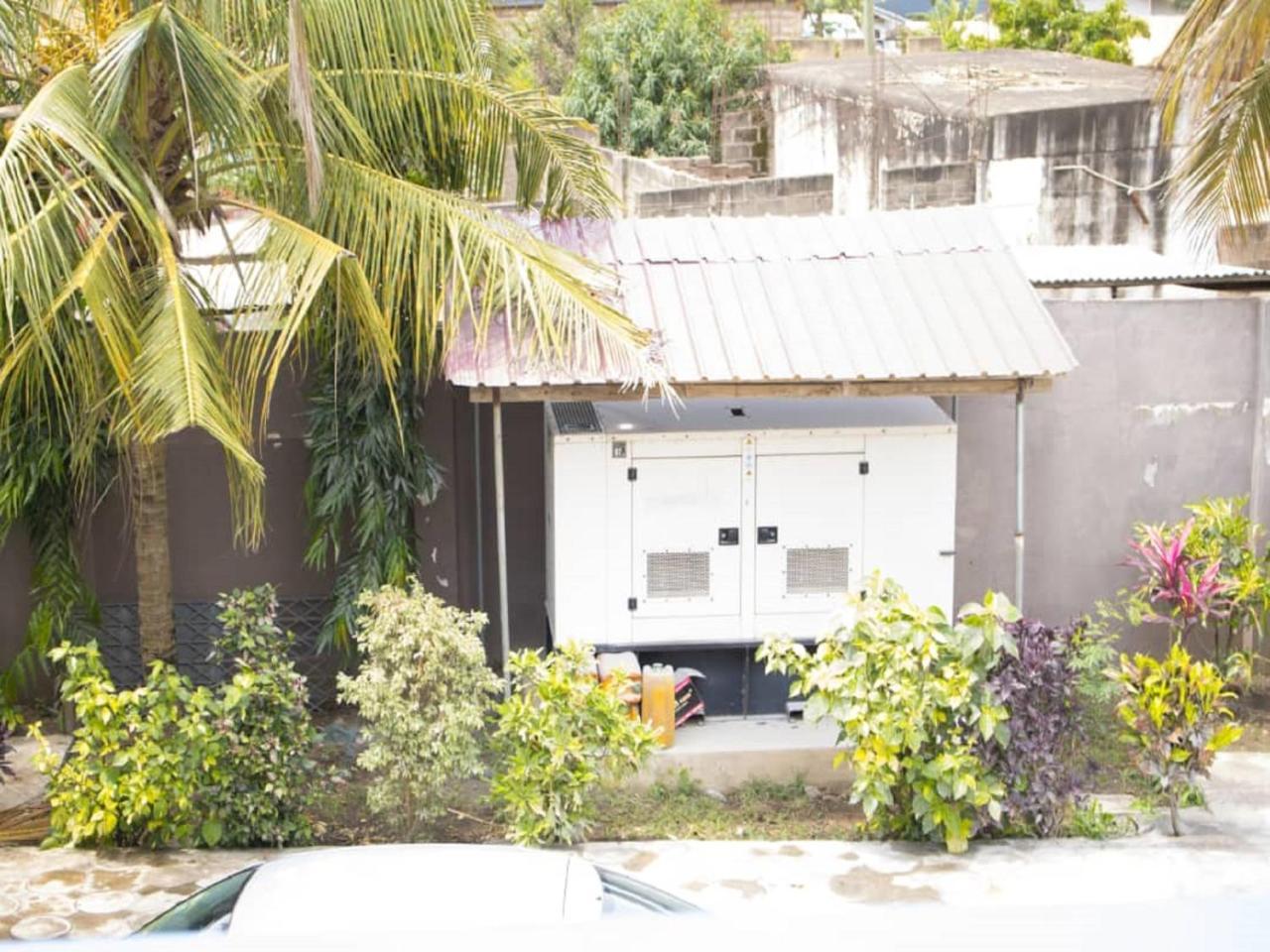 Elizz Guest House Accra Exterior photo